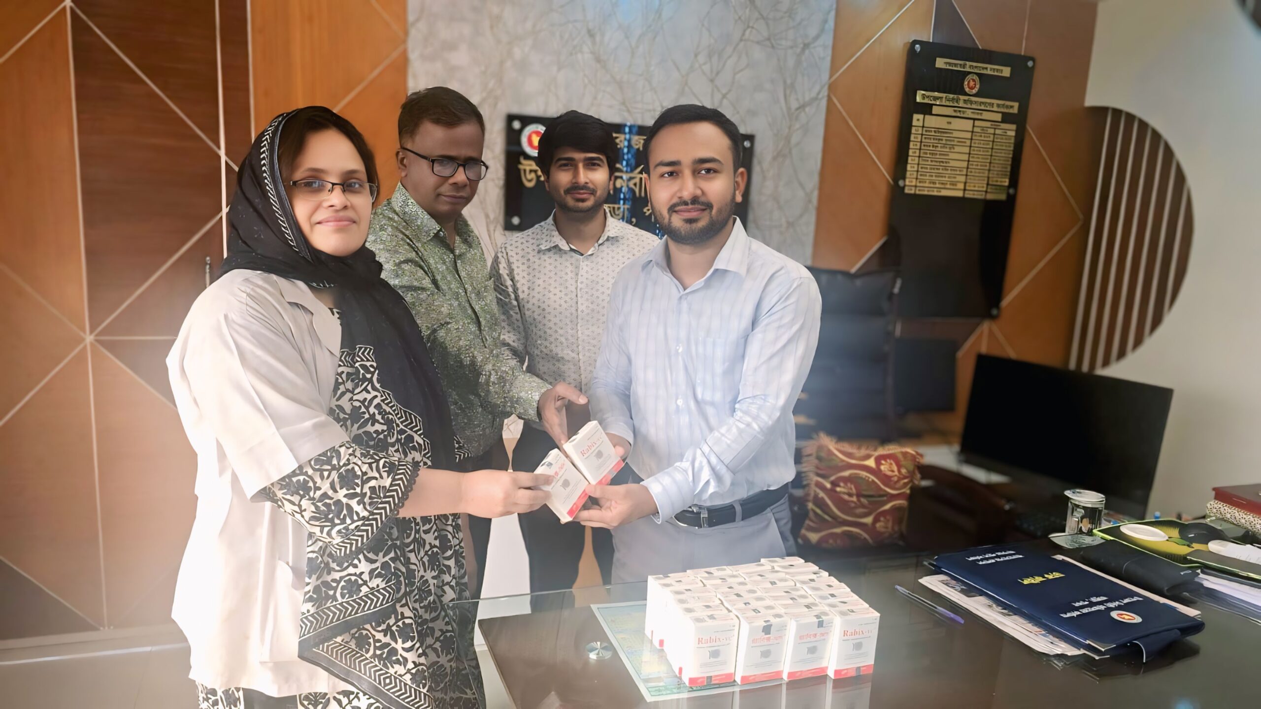 পাবনার ভাঙ্গুড়া পৌরসভার উদ্যোগে জলাতঙ্ক প্রতিরোধে বিনামূল্যে র‍্যাবিস ভ্যাকসিন বিতরণ