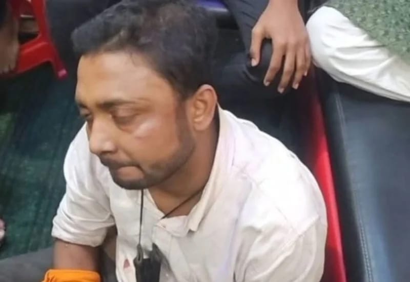 গাজীপুরে ছিনতাইকারীর হাতের কবজি কেটে দিল স্থানীয় জনতা
