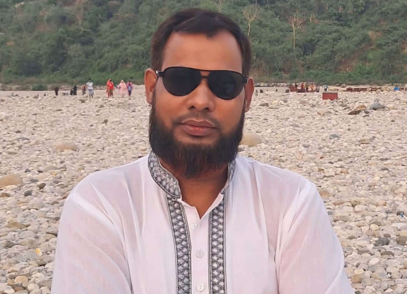 শার্শা সাবরেজিস্ট্রি অফিসের মোহরার মিলন’কে ঝিকরগাছায় বদলি না করতে জেলা রেজিস্ট্রারকে চিঠি