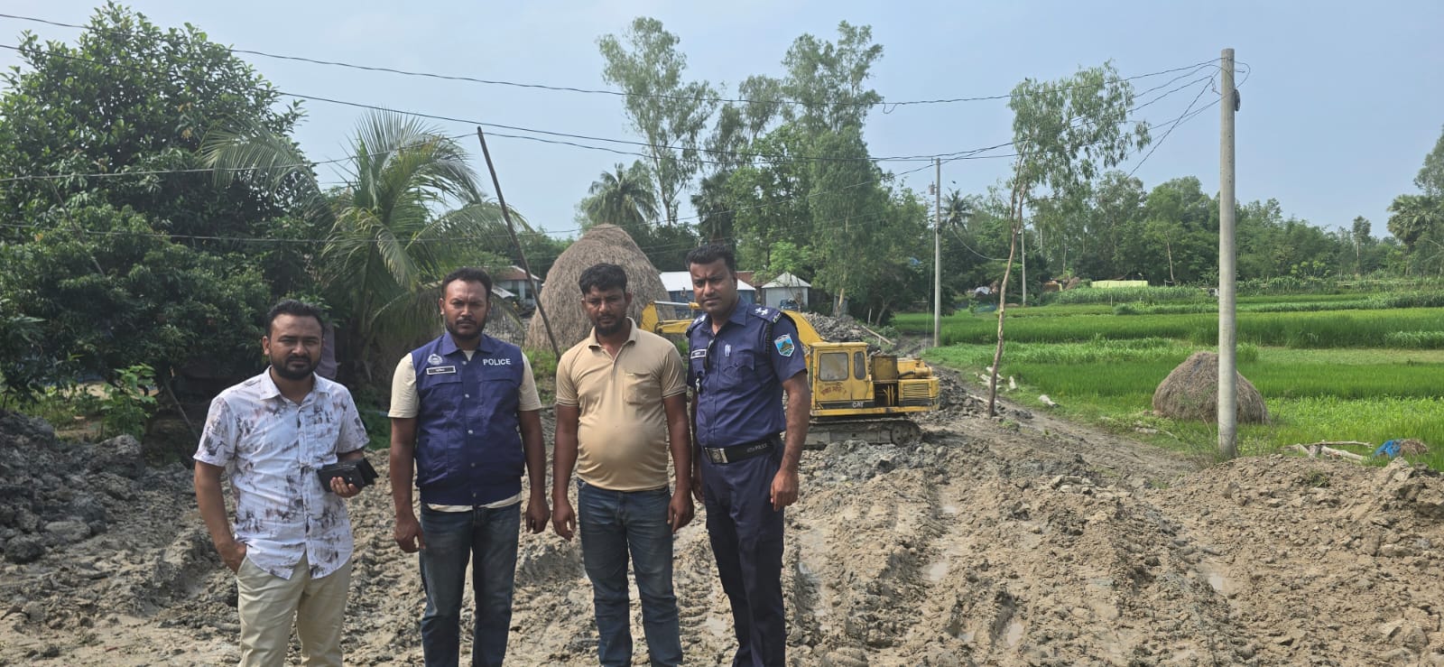 ভাঙ্গুড়ায় অবৈধ মাটি কাটার অভিযোগে যুবককে পঞ্চাশ হাজার টাকা অর্থদণ্ড